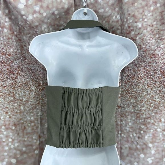 Olive Green Sleeveless Vest - Picture 2 of 7